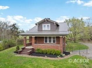 135 Pomeroy Rd, Athens, OH 45701