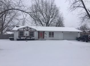 1304 Pine St, Knox, IN 46534