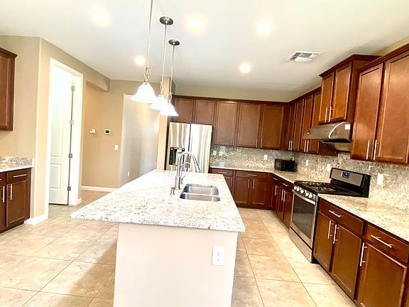 4th image of 5007 S Bridal Vail Dr