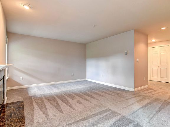 3rd image of 14037 NE 181st St #1