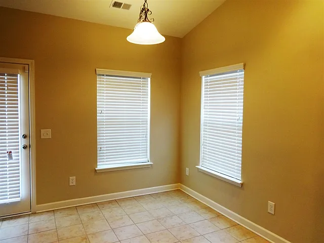 515 Crossland Dr — Photo 6