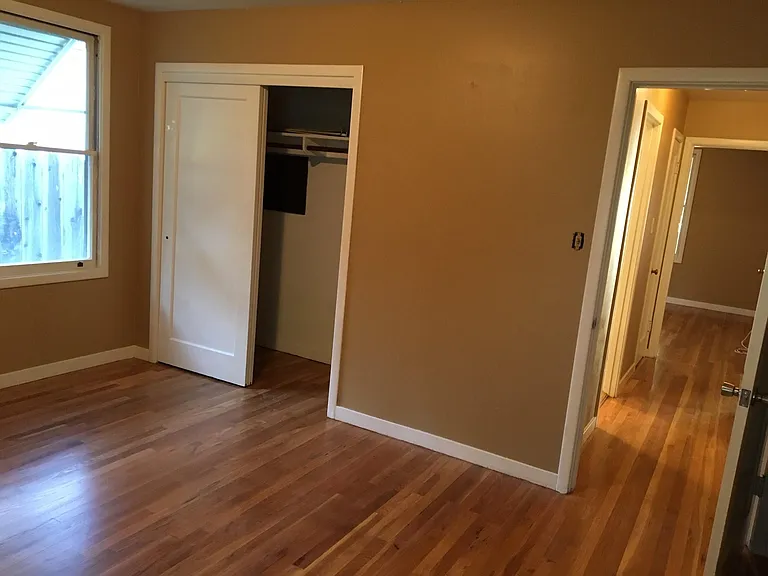 3940 La Verne Way — Photo 9