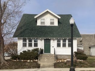 116 S 2nd Ave E #1, Newton, IA 50208