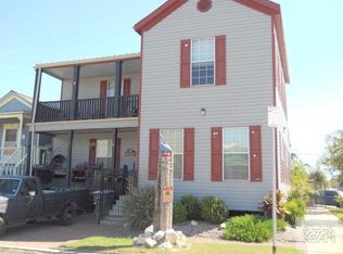 827 Winnie St, Galveston, TX 77550