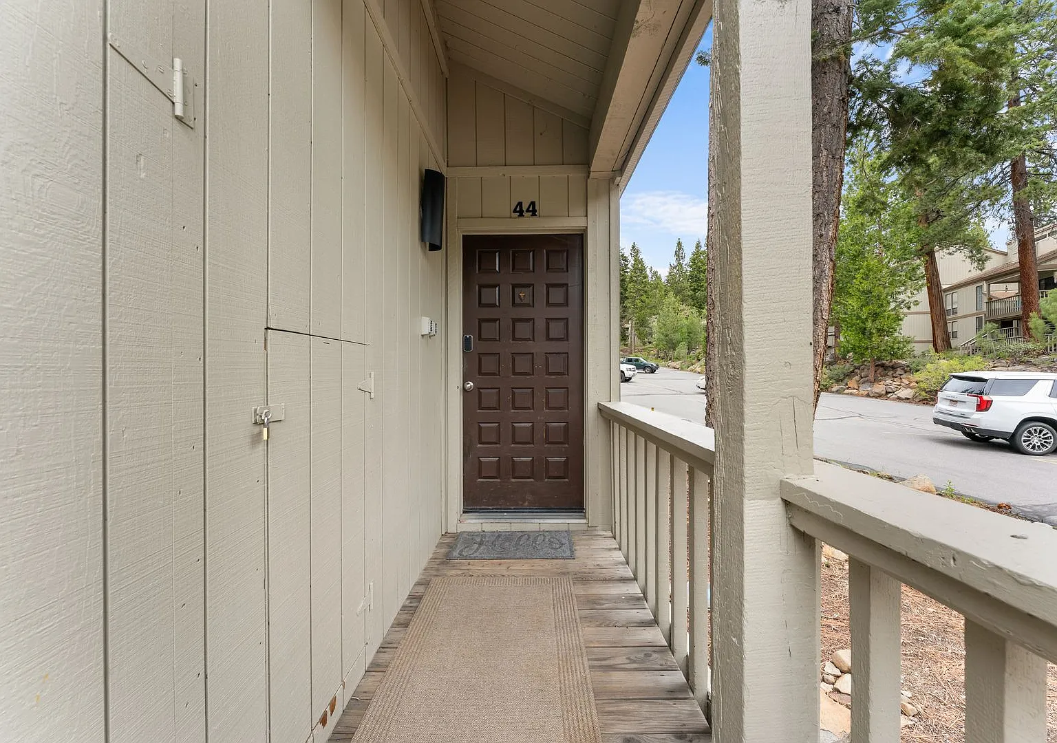 Ski Lease: Updated Townhome In Upper Kings Beach! — Photo 4