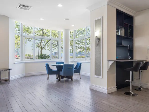 20 2nd Street image 30 of 39