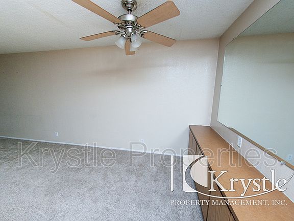 3rd image of 165 Oddstad Dr APT 18