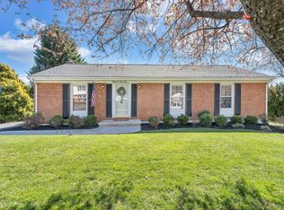 3923 Saint James Cir SW, Roanoke, VA 24018