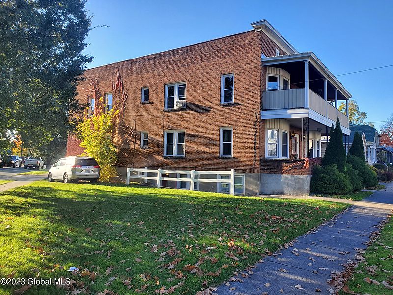 2nd image of 34 Sparkill Avenue