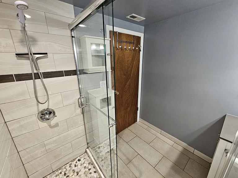 1140 W Barry Ave #1 — Photo 16