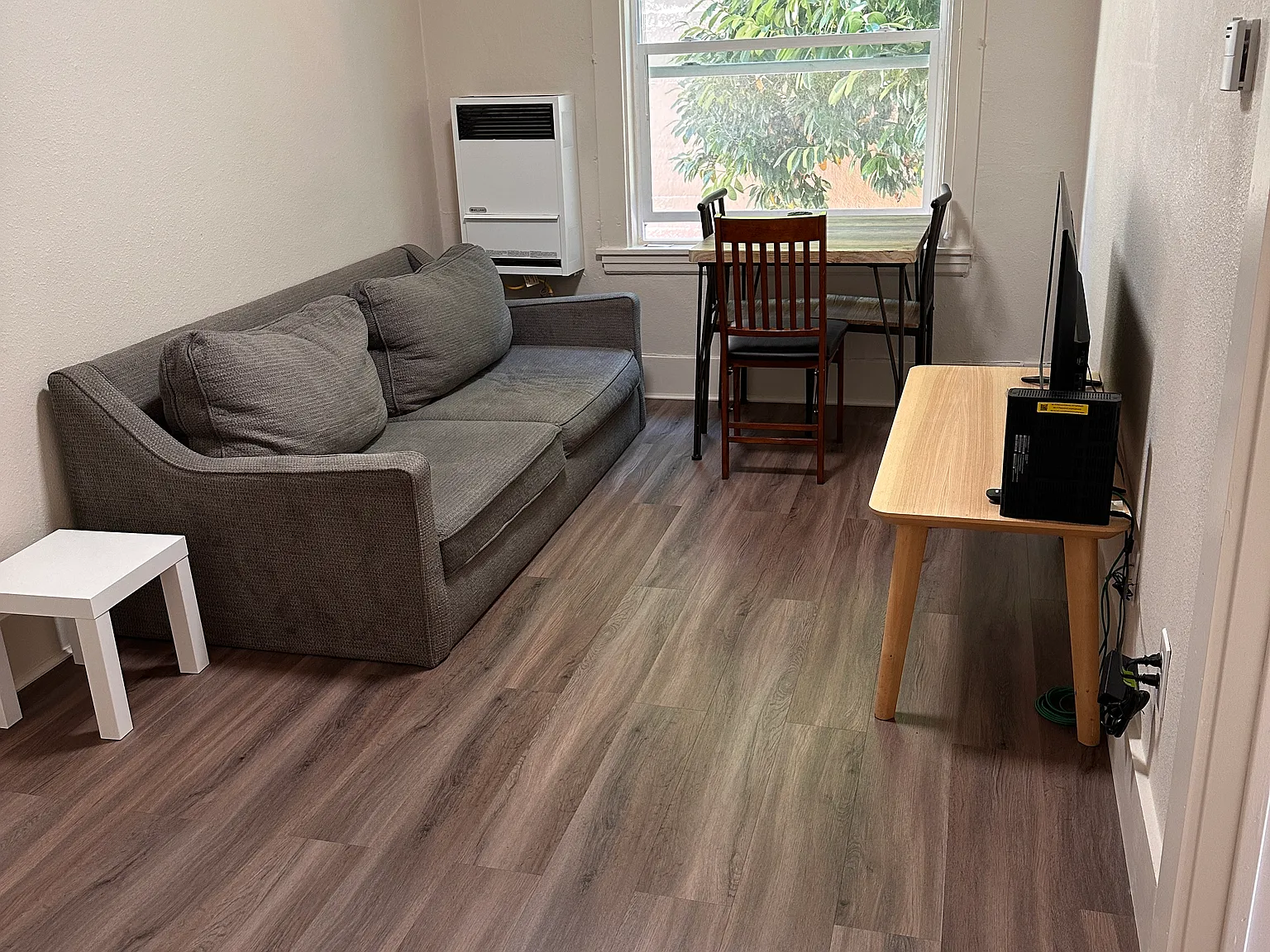 2 bed, 9502 sqft, $3,490 — Photo 2