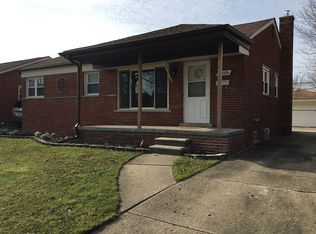 15606 Drake St, Southgate, MI 48195