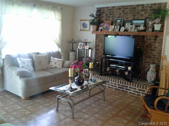 5th image of 3217 Winchelsea Dr