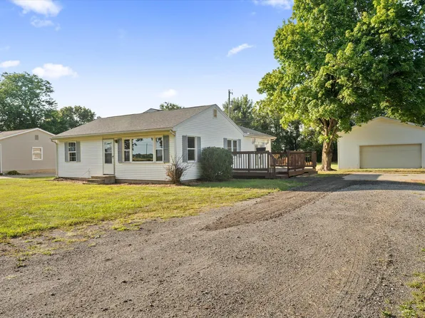 24220 Redfield St, Edwardsburg, MI 49112