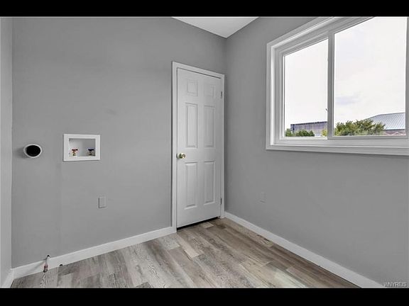 4th image of 109 Tennessee St #2