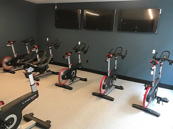5th image of 300 Plaza Dr #233