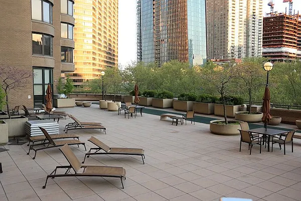 Sold by Furumoto Realty of New York City Inc | media 18