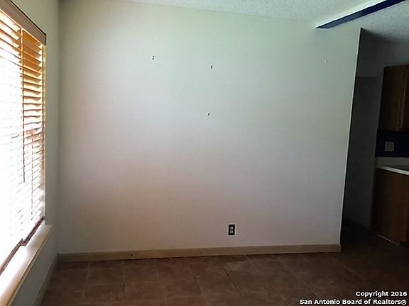 5th image of 242 Shadyview Dr
