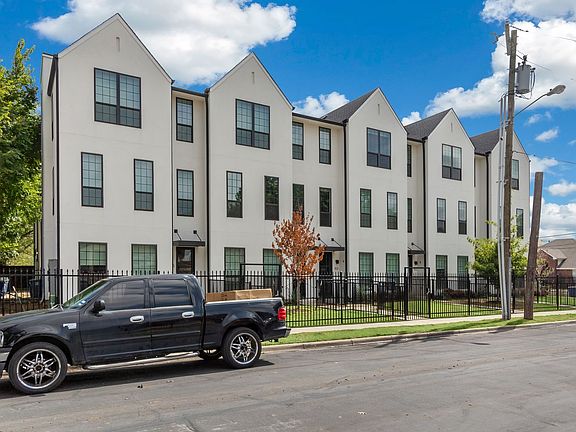 5th image of 4808 San Jacinto St #105