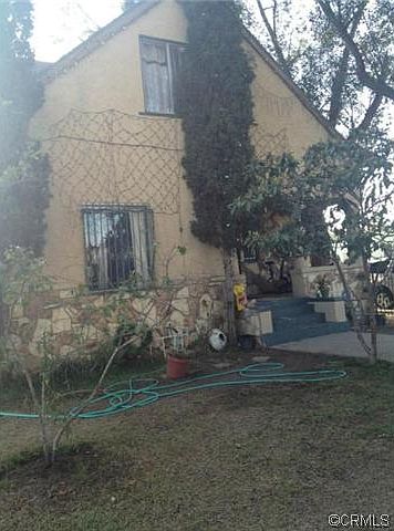 2nd image of 2901 S La Salle Ave