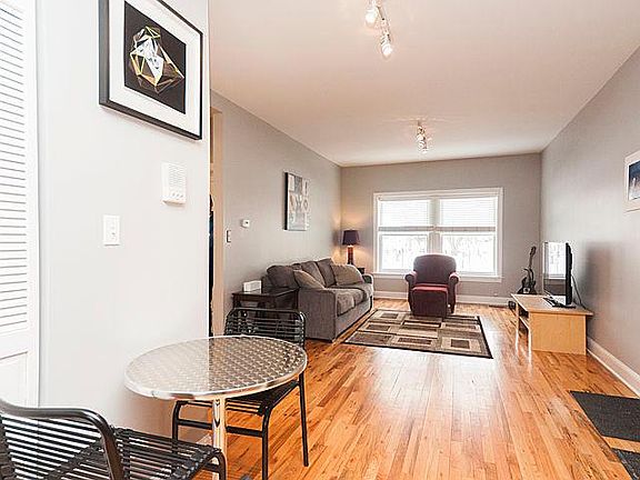 3rd image of 1323 W Lawrence Ave #1