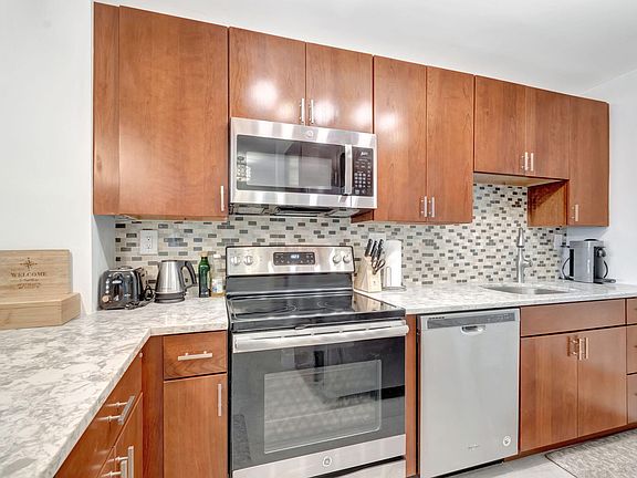 3rd image of 60 Venetian Drive #300n