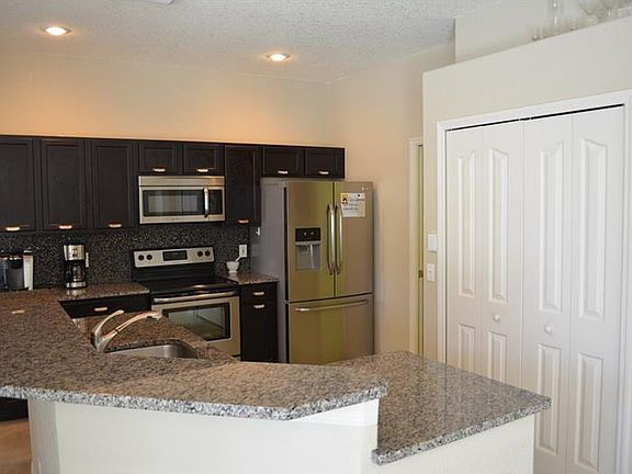 4th image of 3898 N Chamberlain Blvd