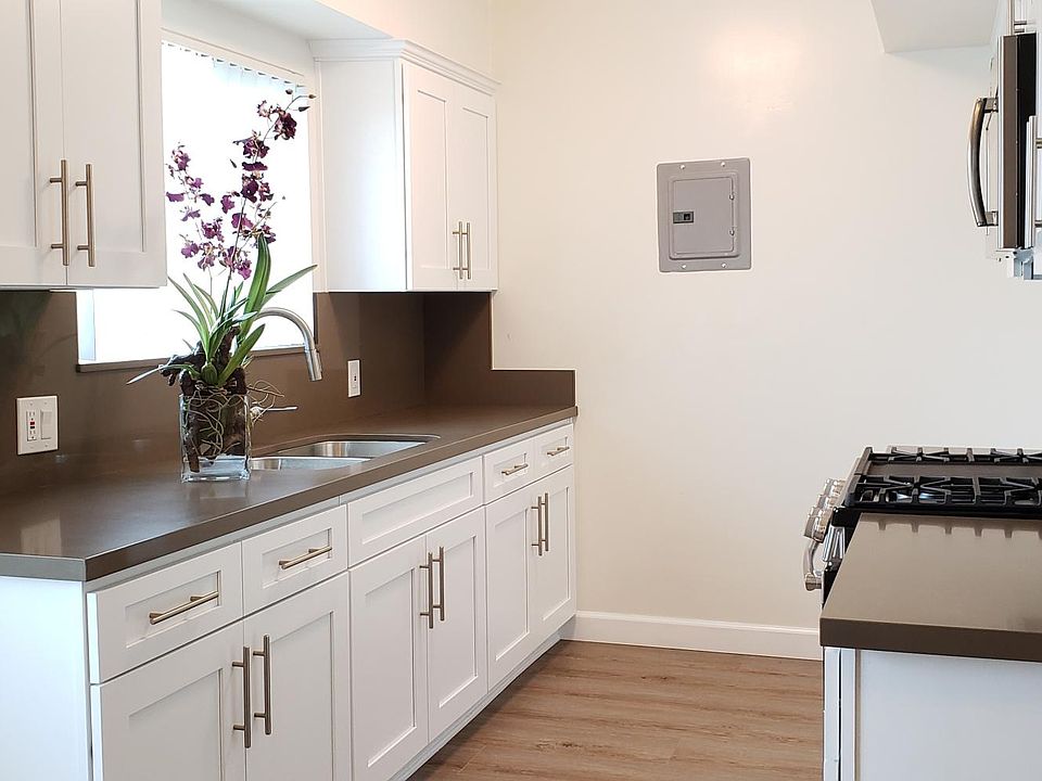 1st image of 1319 E Garfield Ave APT 3