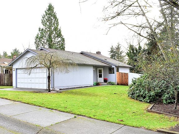 2nd image of 14507 NE 182nd St