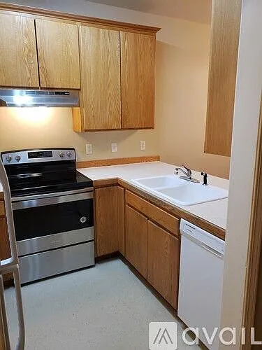 1137 Maple St — Photo 2