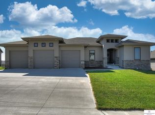 10420 S 105th St, Papillion, NE 68046