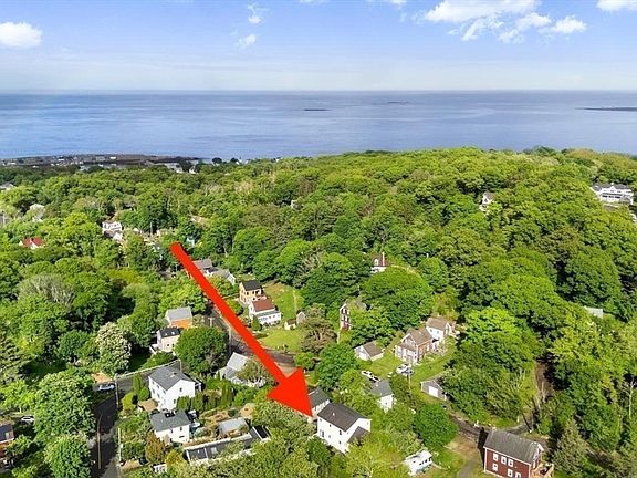 4th image of 1 Pigeon Hill Ct #C