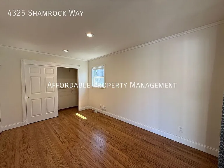4325 Shamrock Way — Photo 15