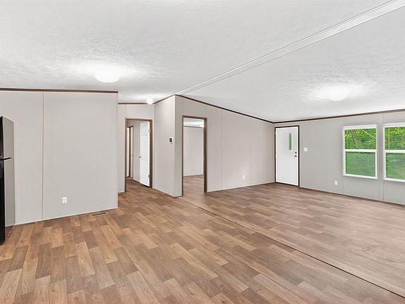 4th image of 30 Guadalupe Ct