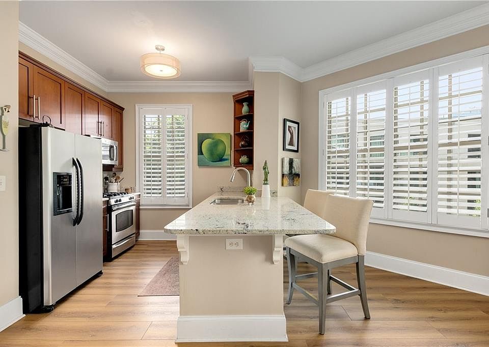 1st image of 1055 Piedmont Ave NE Unit 401