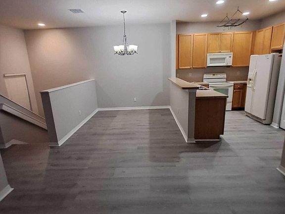 2nd image of 3075 Grandiflora Dr #A