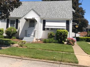 81 B St, Cranston, RI 02920