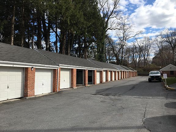 4th image of 5 Millers Ln #31A