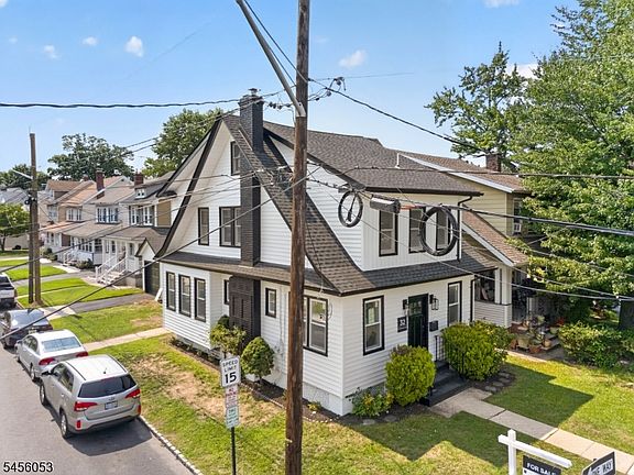 5th image of 32 Fontaine Ave