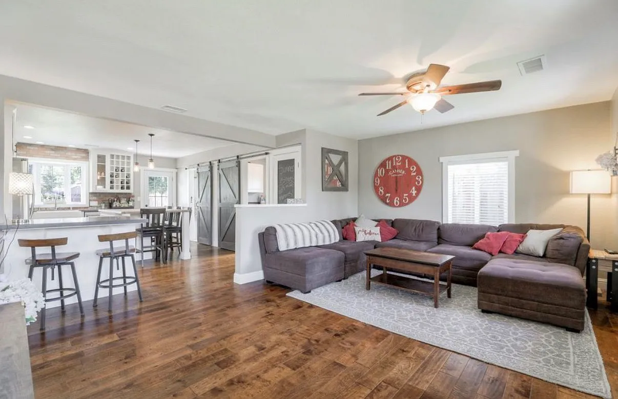 3 bed, 1592 sqft, $5,750 — Photo 3