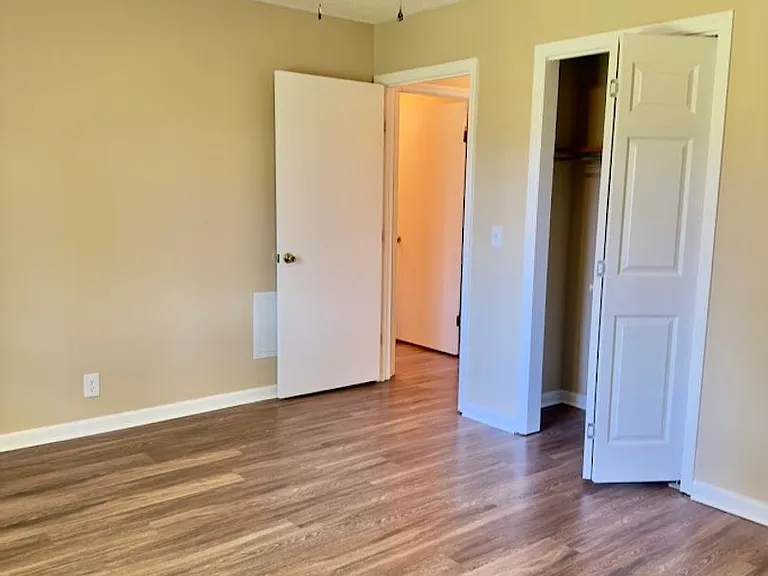 114 Dogwood Cir — Photo 9