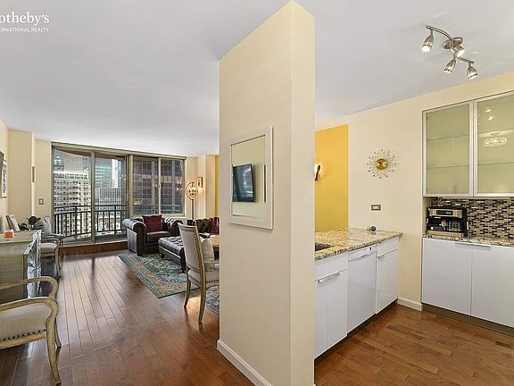 5th image of 145 E 48th St APT 27G