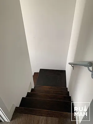 Rented by Rumah Realty Inc | media 22