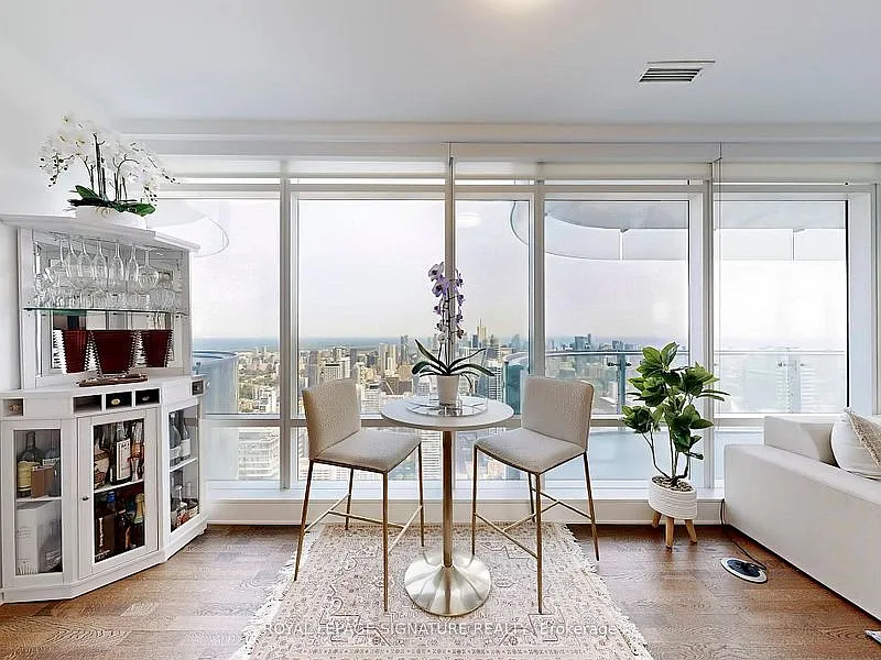 1 Bloor St E #273dc5947 photo 1