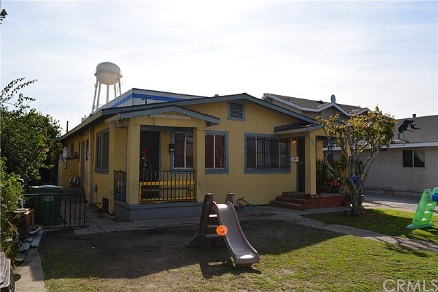 2nd image of 2156 Zoe Ave