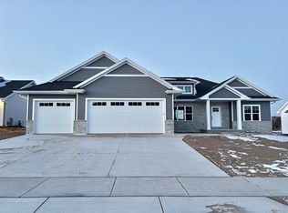 4020 Antwerp Ave, Green Bay, WI 54313