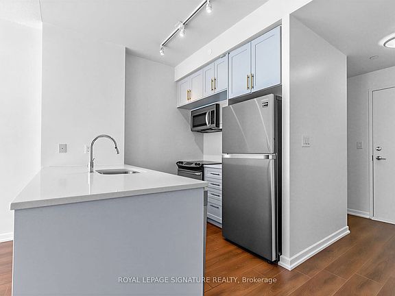 3rd image of 62 Forest Manor Rd #1306