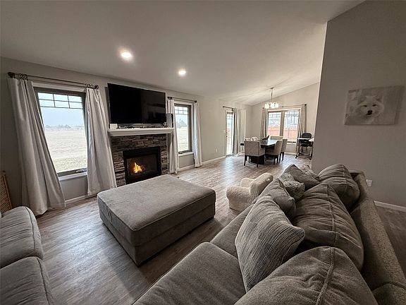 4th image of 3404 Vail St