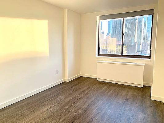 1st image of 520 W 43rd St #A21a