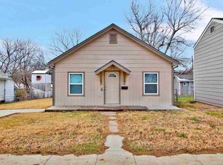 1151 N Dearborn St, Augusta, KS 67010